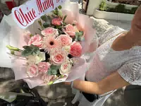 Hình ảnh hoa giao hàng thực tế