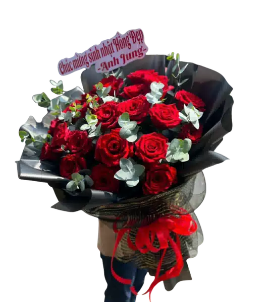 Bó Hoa Hồng Đỏ Gói Đen Cá Tính